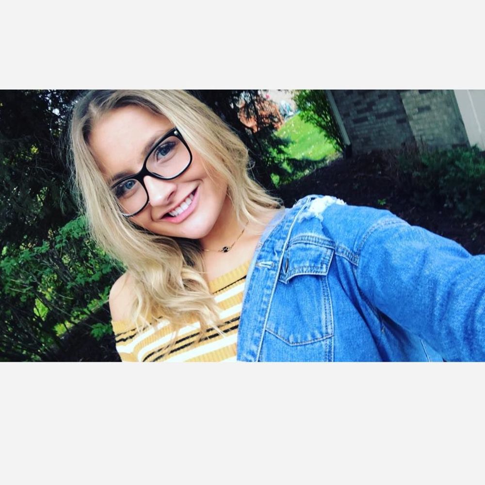 Meet your Posher, Olivia